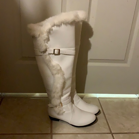 New thigh high boots fur trim - Picture 2 of 10